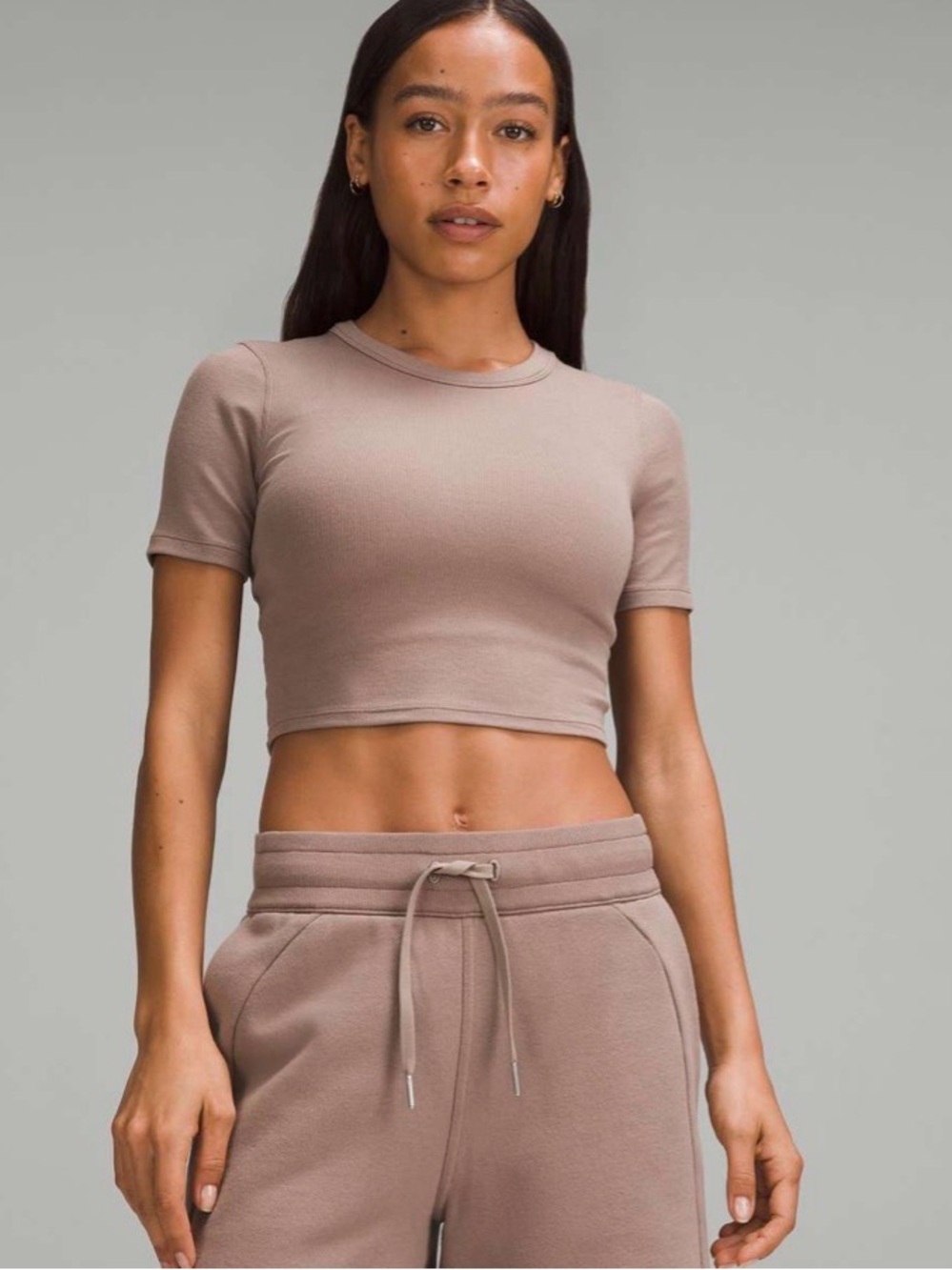 Lululemon hold tight Crop Tee in Taupetastic - size 8
